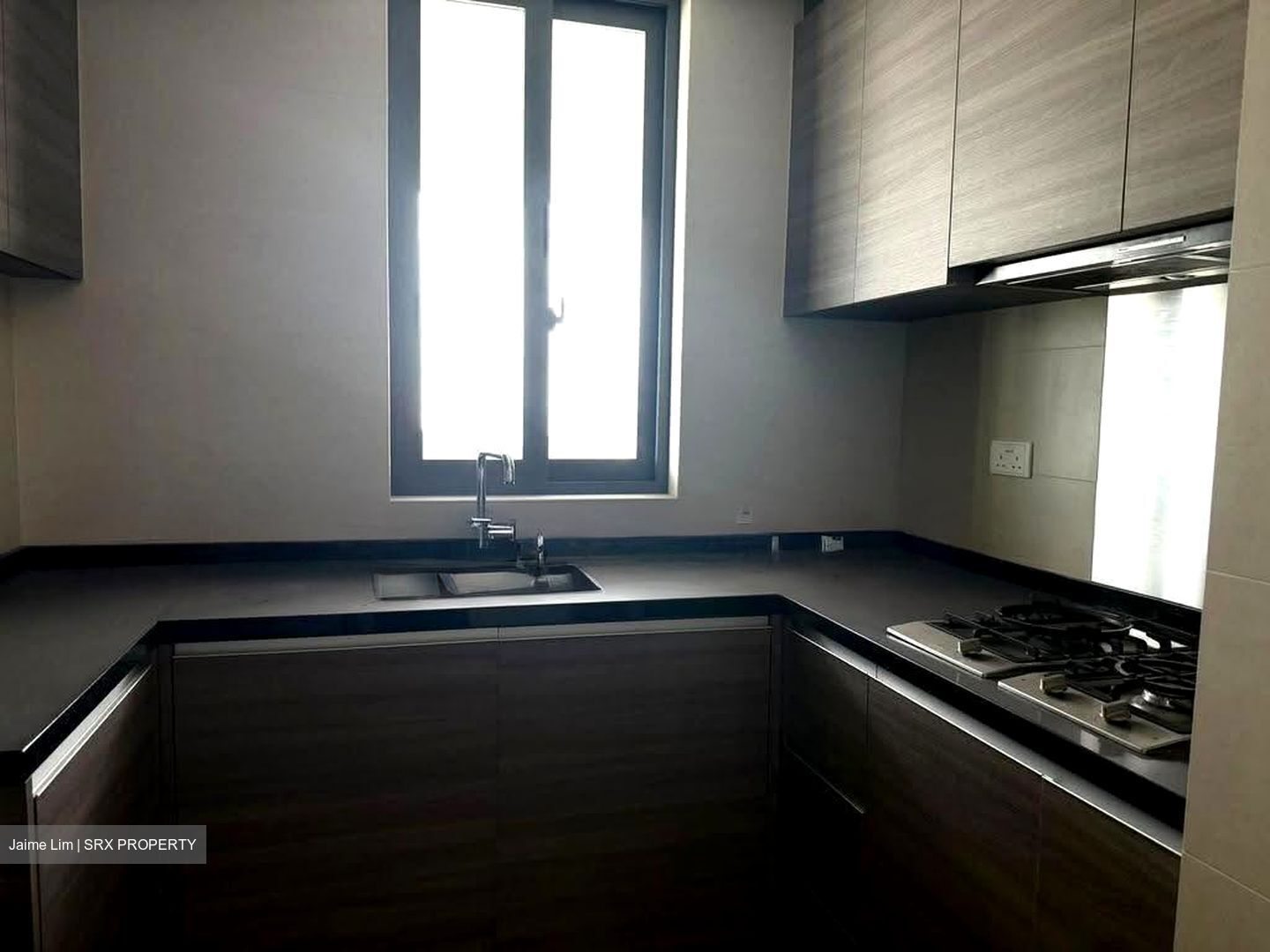 8 Saint Thomas (D9), Condominium #610654001